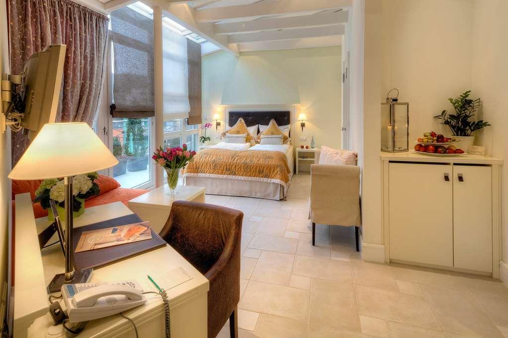 Boutiquehotel La Casa Τούμπινγκεν Δωμάτιο φωτογραφία