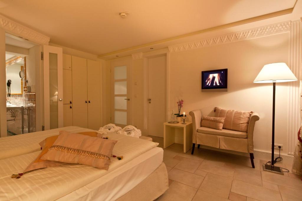 Boutiquehotel La Casa Τούμπινγκεν Δωμάτιο φωτογραφία