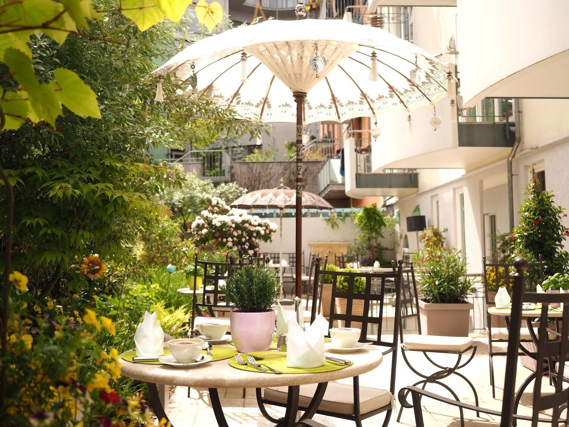 Boutiquehotel La Casa Τούμπινγκεν Εξωτερικό φωτογραφία