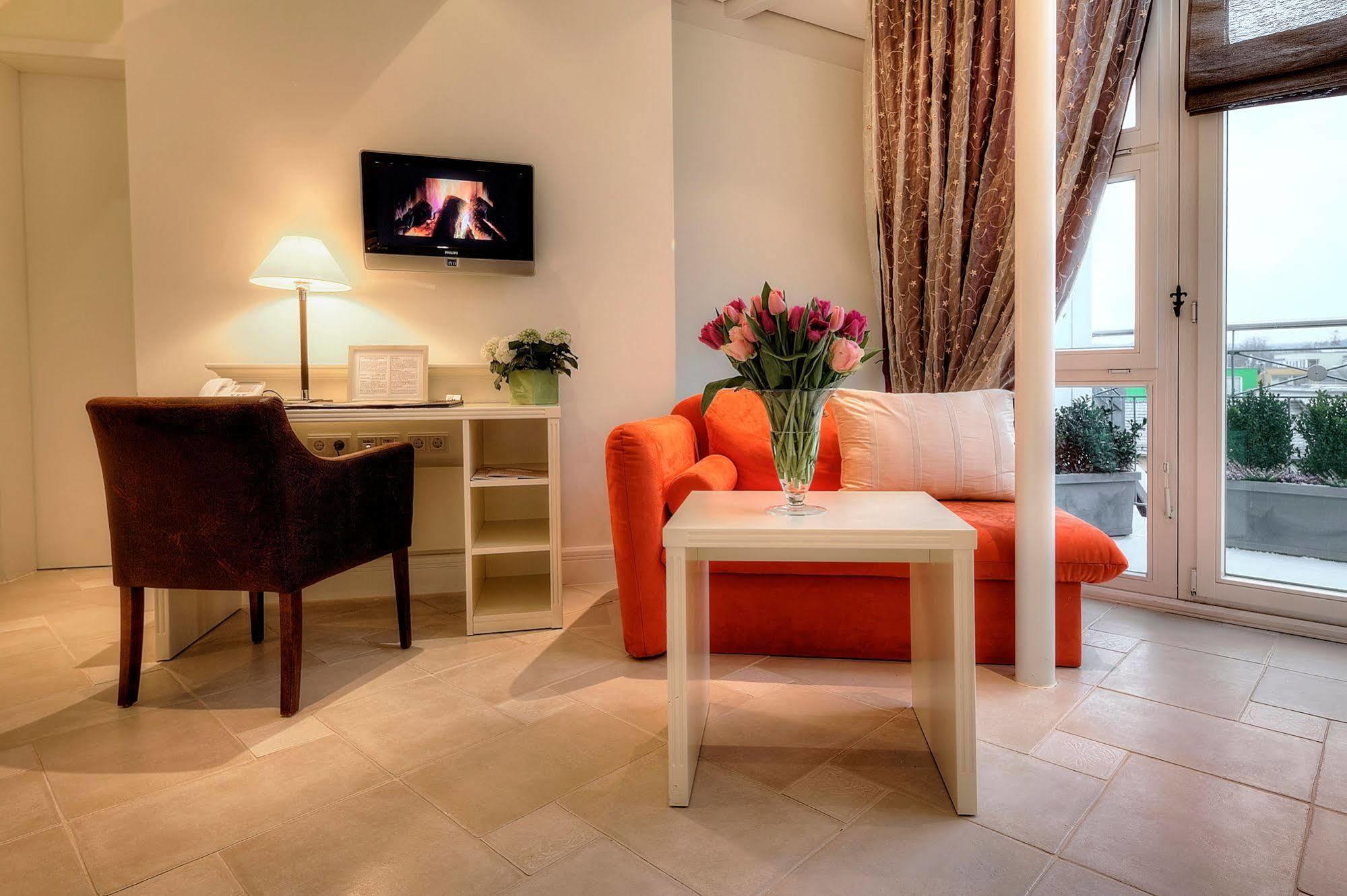 Boutiquehotel La Casa Τούμπινγκεν Εξωτερικό φωτογραφία